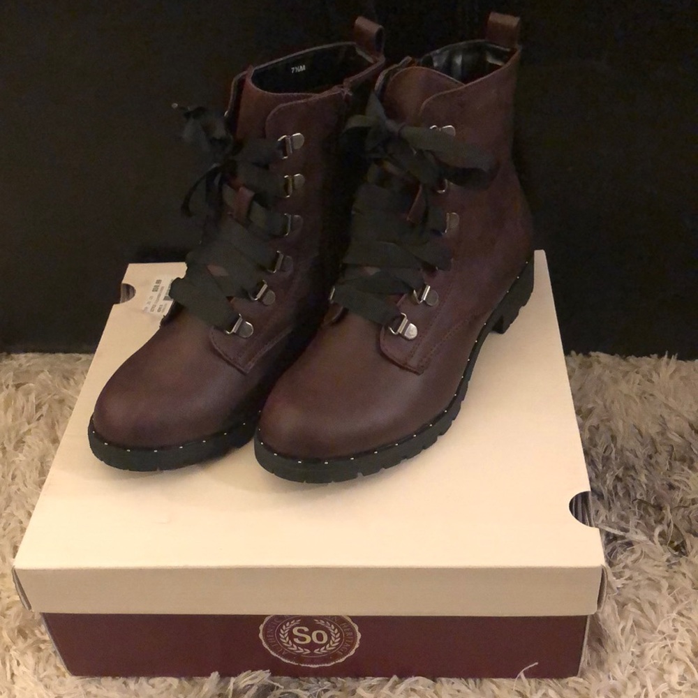 American Heritage NWT sz 7.5 Zip Up Booties Ribbon